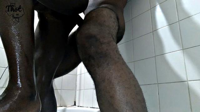 Texas BBW Amature MILF tags with her black pussy in the bathroom