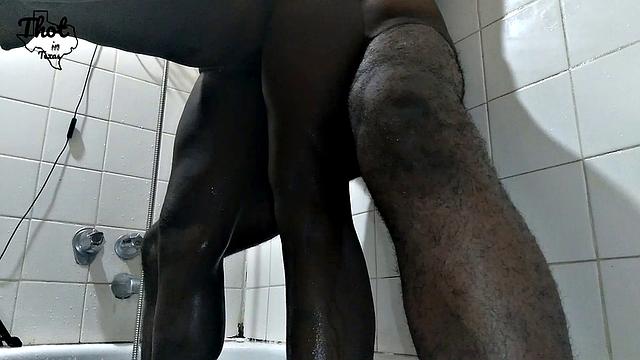 Texas BBW Amature MILF tags with her black pussy in the bathroom