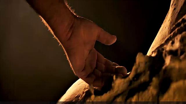 Emilia Clarke scenes