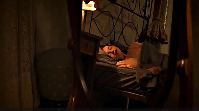 Emilia Clarke scenes