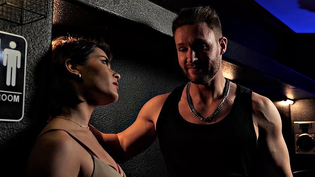 Nicole Aria wants her hole stretched before she goes back to her husband