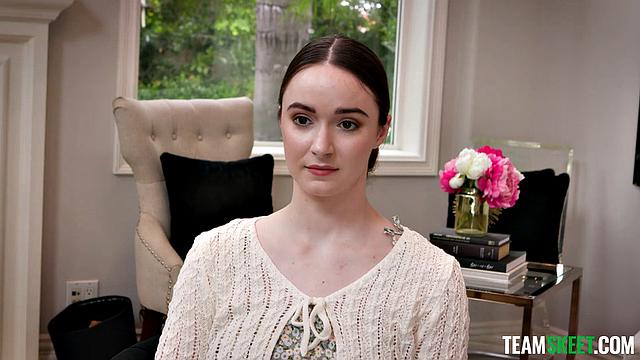 сводные сестры трахаются втроем и лижут друг другу киски