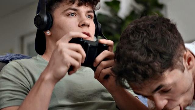 Skinny twink barebacked at home on couch by BF