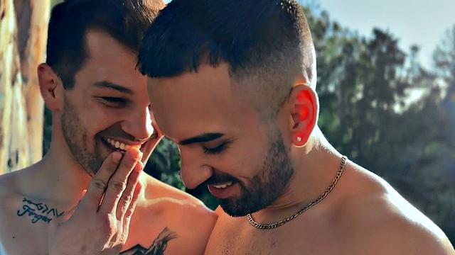 Muscled eager jock gets cock sucked and stroked