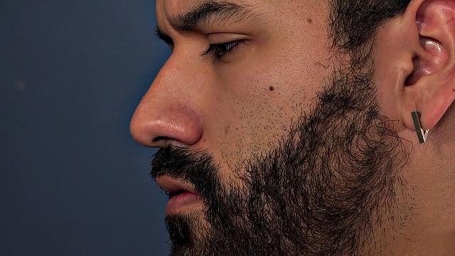 латинские красавчики в форме отдаются начальнику в горячем анале