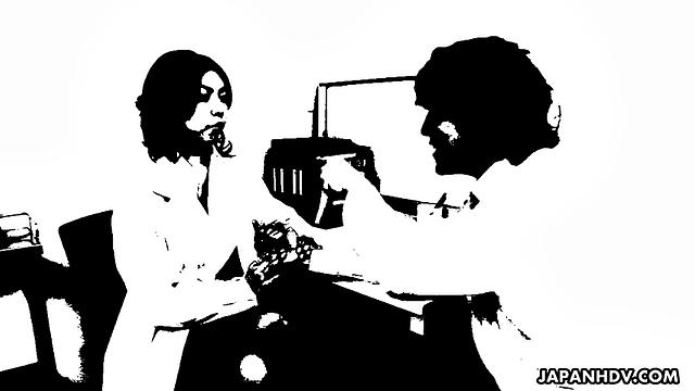 Magic bananas make these sexy people horny