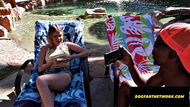 Tinyspinner Fucked By Stranger - Coco Lovelock - Dogfart