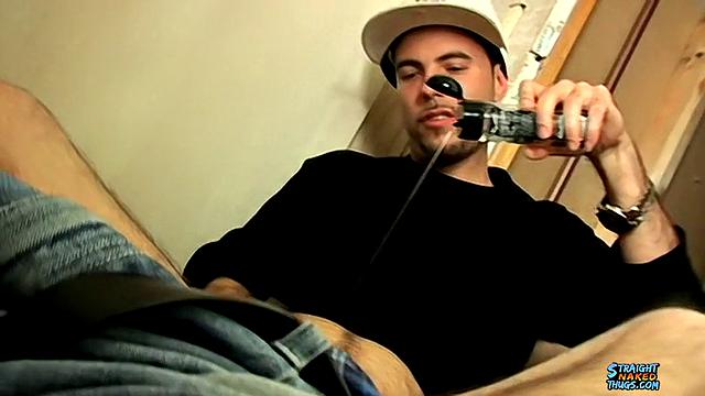 Грязный болтливый белый гопник Флако возбуждается