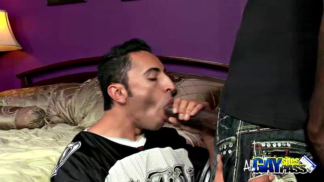 Construction Worker Gets Cock Sucked