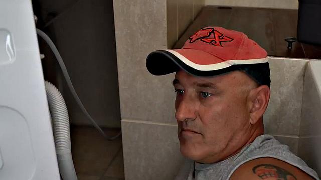 Dirty grandpa fucks slutty babe in wet pussy hole