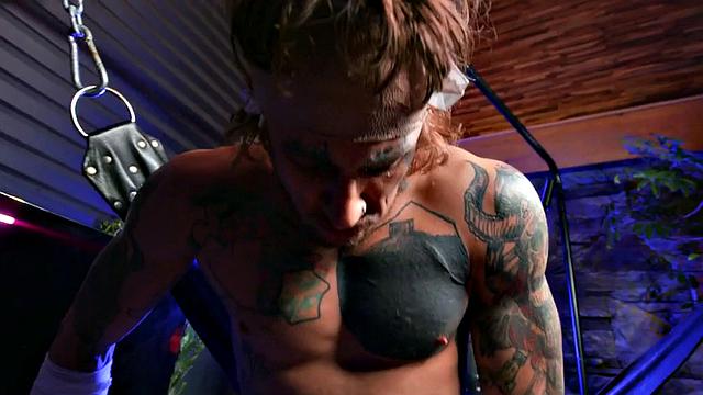 Dominant tattooed jock fucks 21yo in medical sling