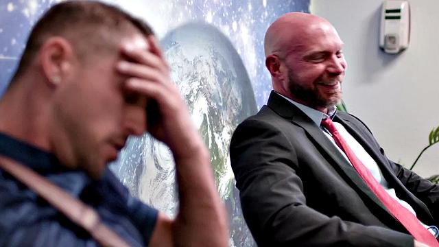 Cumming barebacked jock in public waiting room