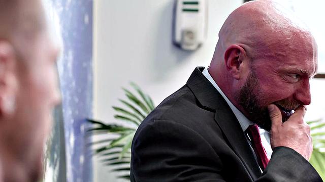 Cumming barebacked jock in public waiting room