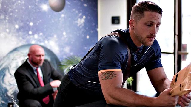 Cumming barebacked jock in public waiting room