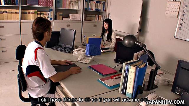 Slim lady got banged in her new office