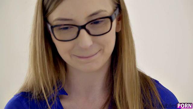 Little Lesbians - Season 13: Episode 1