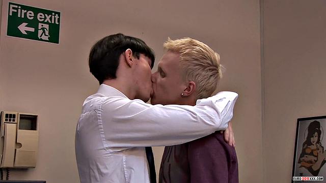 Charlie Snake & Lex Blond Raw Fuck - Charlie Snake & Lex Blond