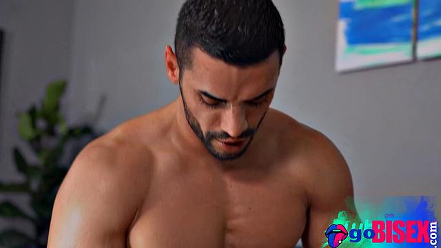 Beauty 21yo babe eaten by 2 bi guys