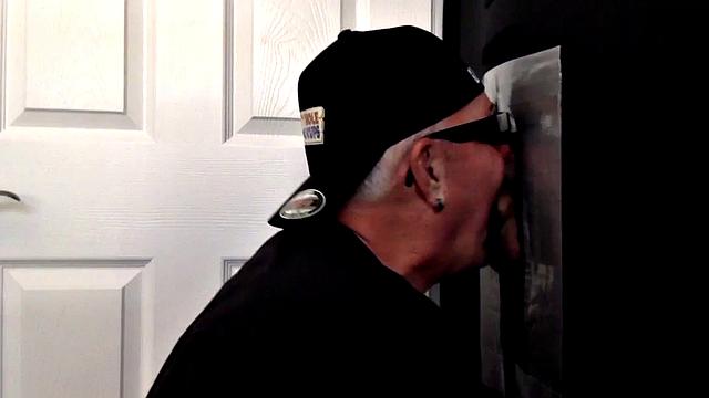 Cocksucking gloryhole DILF sucks in BJ at home