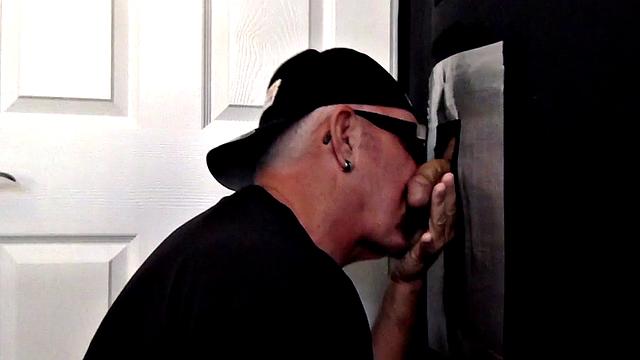 Cocksucking gloryhole DILF sucks in BJ at home
