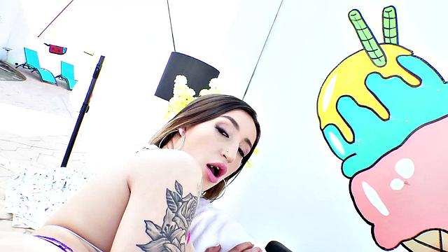 Anna's Top Tier Pussy