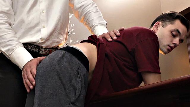 Petite twink toys ass with help of DILF in office