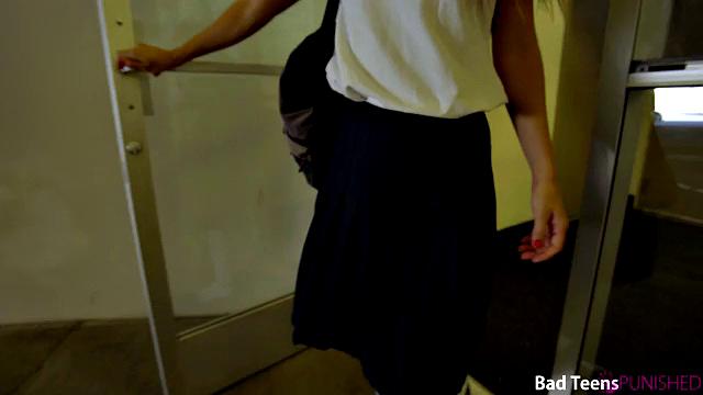 Cover Your Chest - S5:E3