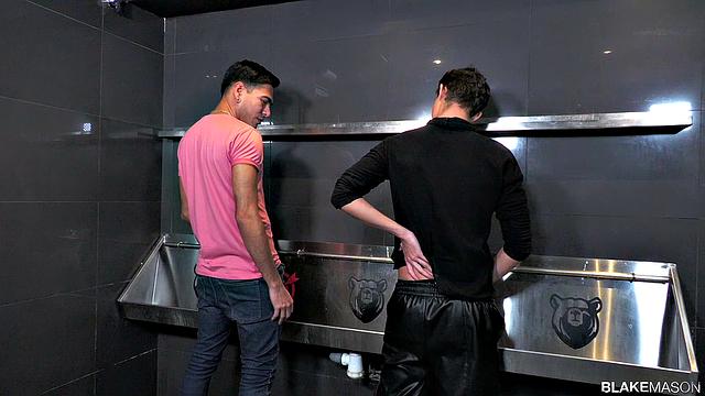 Raw Banged At the Urinal! - Austin Ponce & Roy West