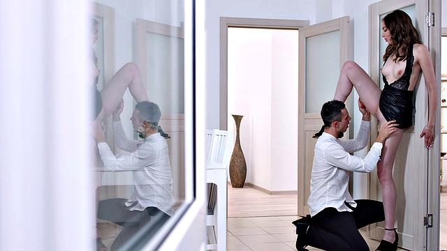 Teeny Lovers - Mellisandra - Fucking teeny right on a rug