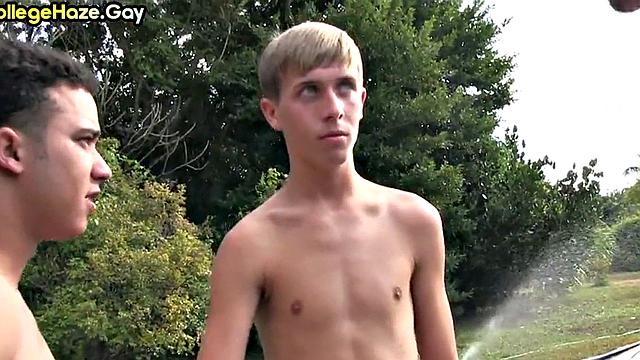 Real college twink banged outdoors after giving blowjob