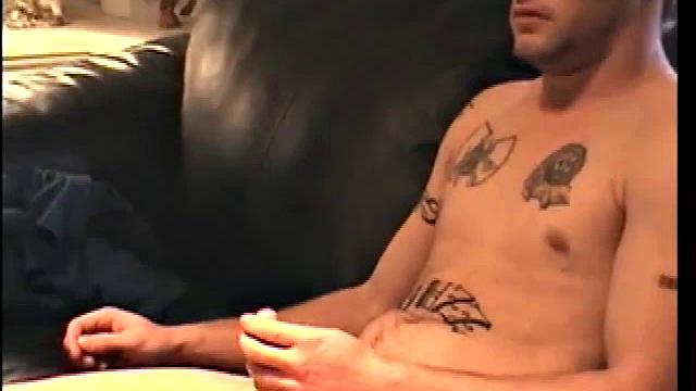 Straight Guy Buzz Gets Head