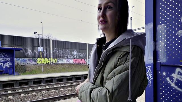 Round euro brunette gets paid for giving blowjob and sex