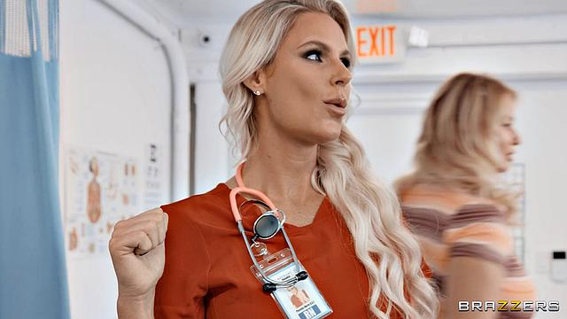 Сестричка-фурия ловит двух любовниц и устраивает жаркий допрос в палате.