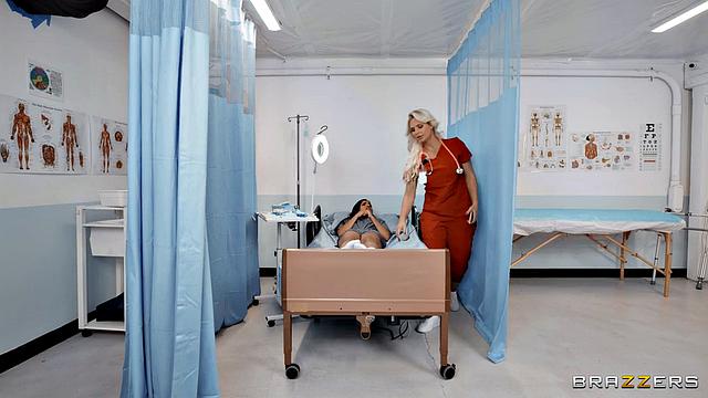 Сестричка-фурия ловит двух любовниц и устраивает жаркий допрос в палате.