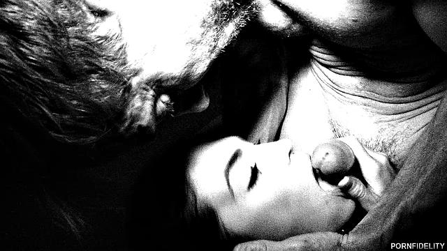 Она разбита и просит жестко выебать до конца