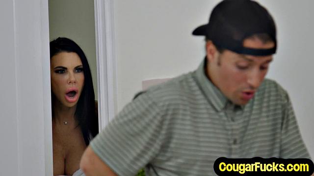 Naughty bitches in 3some