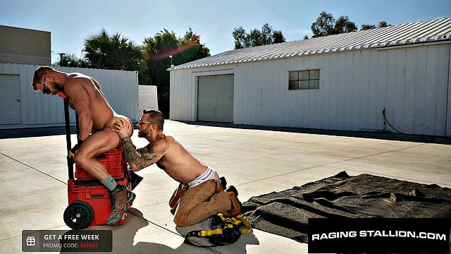 Construction Hunk Flip Fucks Muscle Jock Outdoors - RagingStallion
