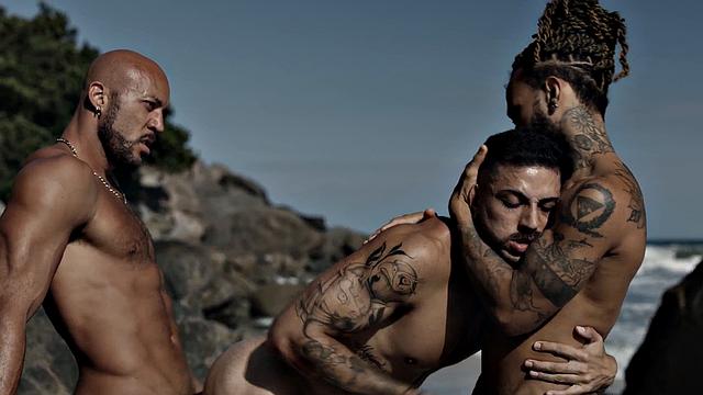 латинский нижний получает свою дозу bbc в гей-оргии - шутки уже не нужны