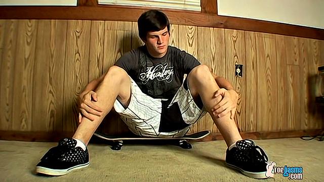 Lex shows off his sexy feet for a gay foot fetish session
