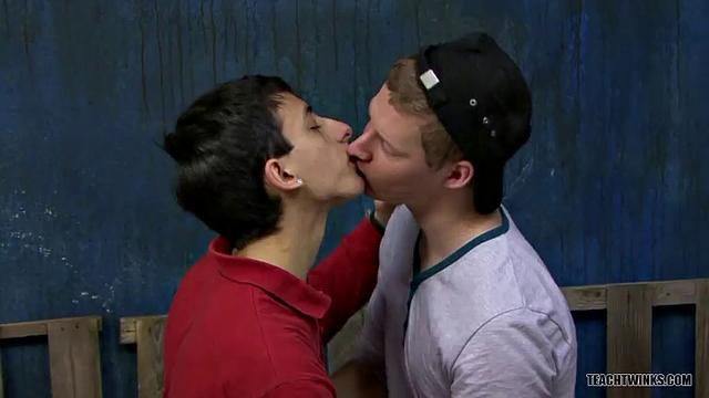Teen Boys Love Sharing - Jack Ford & Tom Delas