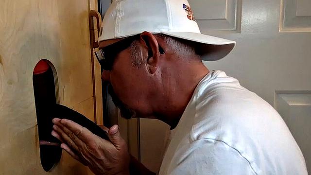 Big Cock Gloryhole Blowjob