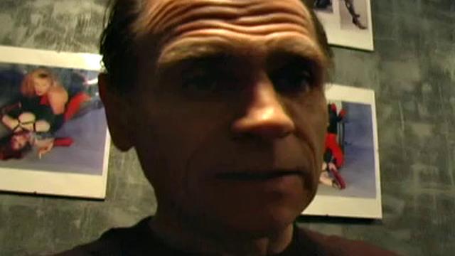 Брианна в тугих верёвках, клёпки и горячий воск на бритой киске