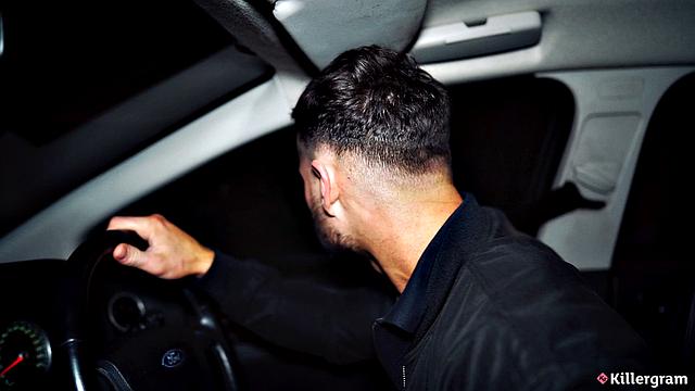 Луиза Ли сосёт на улице и не оставляет ему шанса устоять перед её грудью.