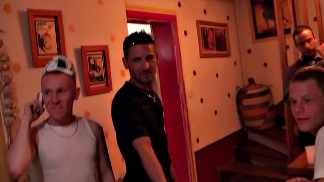 Amateur bottom gets ass rammed by athletic jock