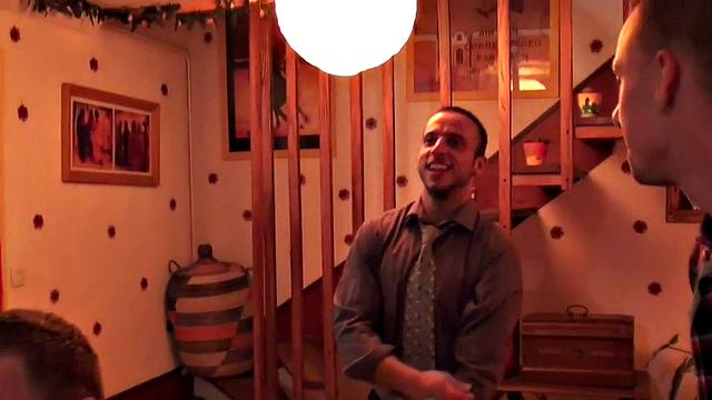 Amateur bottom gets ass rammed by athletic jock