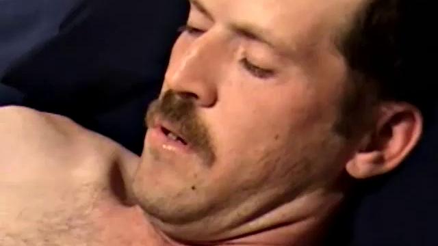 This pleasant and likeable good old boy is actually a Sandy is a thief and con man, who will take you for whatever he can, and steal the rest. The neighborhood he was living in actually put out flyers, with his picture and warnings.