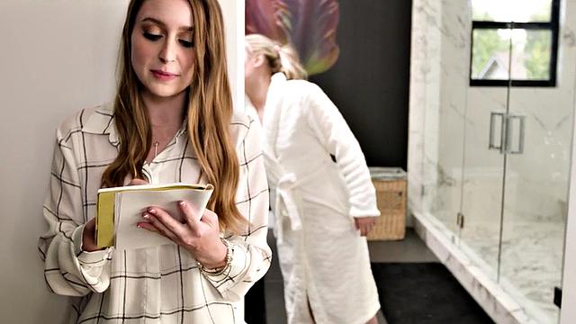 Lez medium boobs babe rimmed and fingered by GF