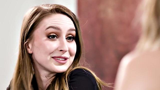 Lez medium boobs babe rimmed and fingered by GF