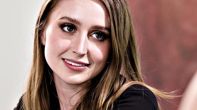 Lez medium boobs babe rimmed and fingered by GF