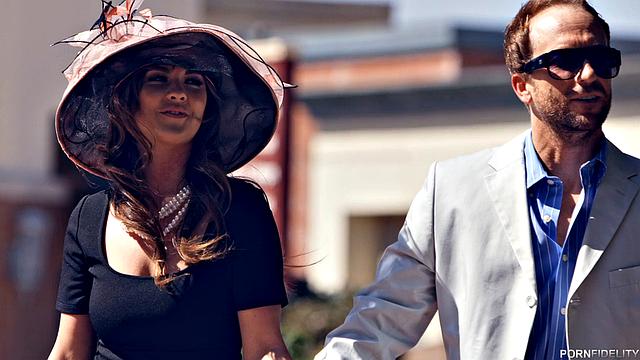 смотри, как alice lighthouse скачет на члене и глотает сперму